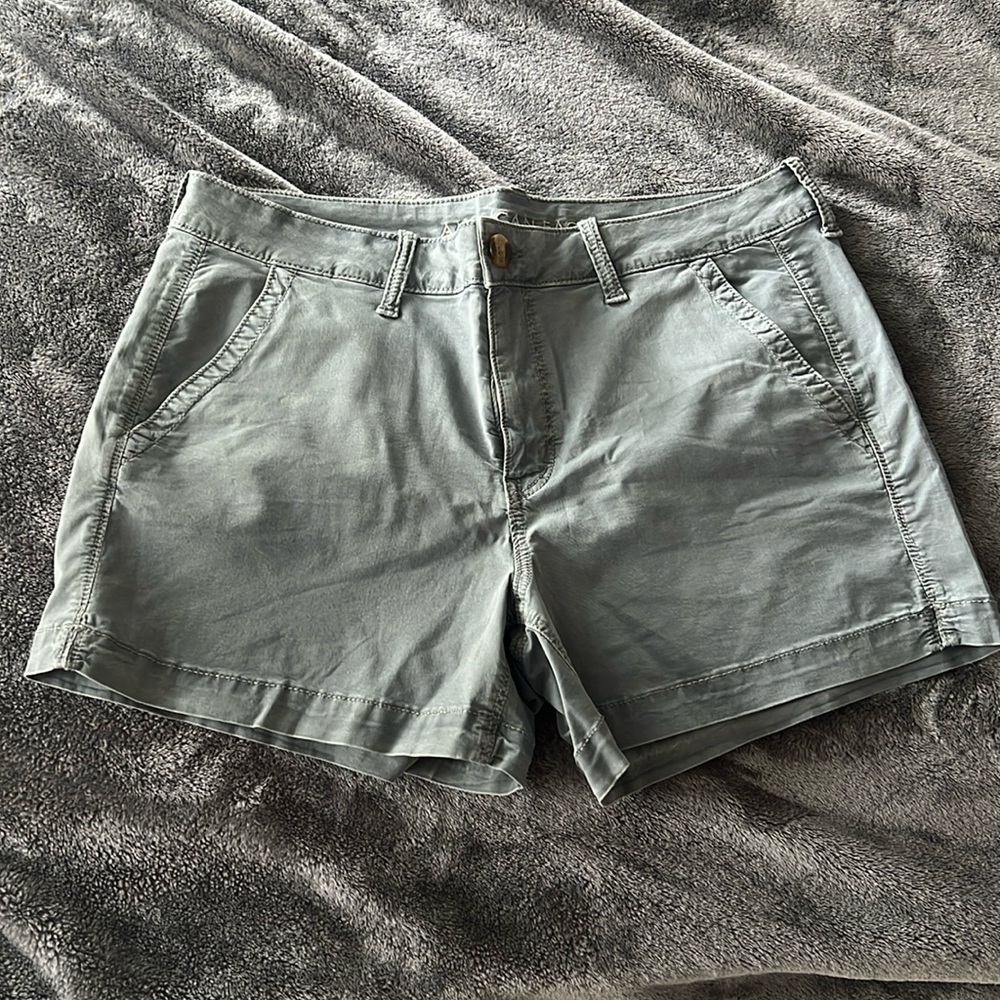 American Eagle Women’s Midi Short